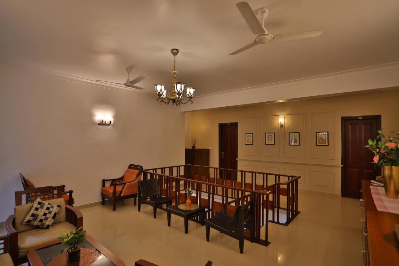 Chithirapuram Palace Munnar Bagian luar foto