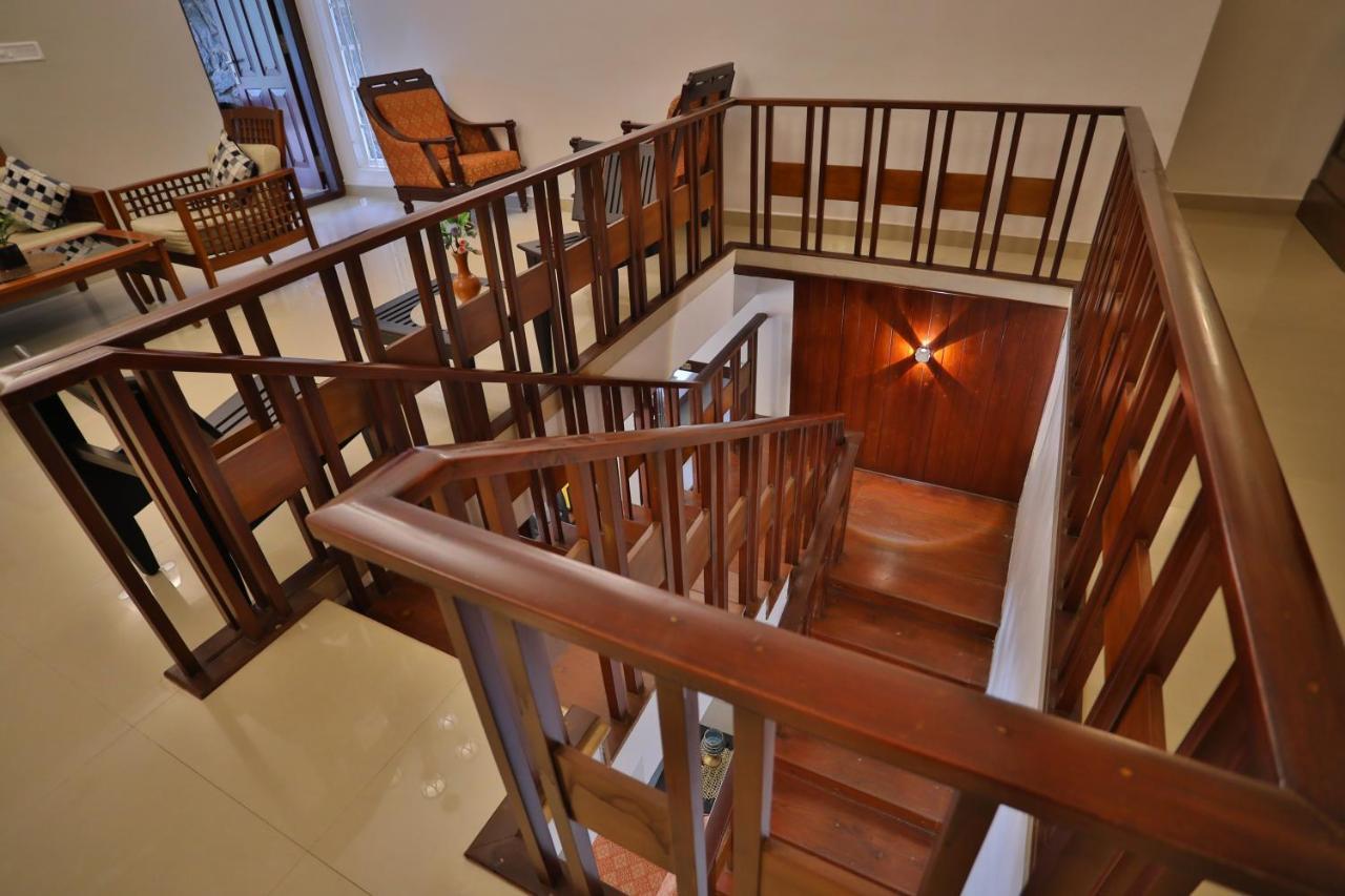 Chithirapuram Palace Munnar Bagian luar foto