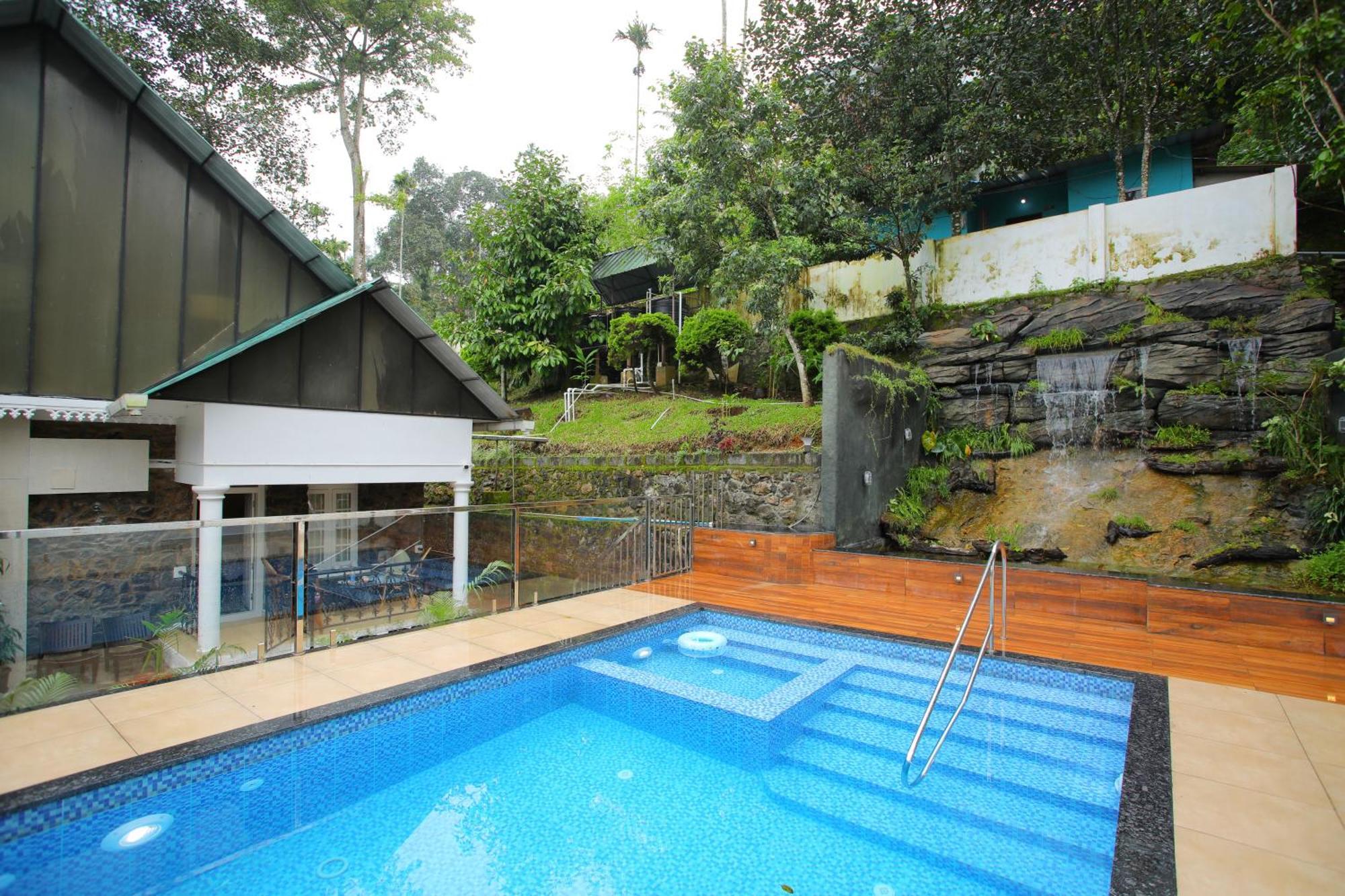 Chithirapuram Palace Munnar Bagian luar foto