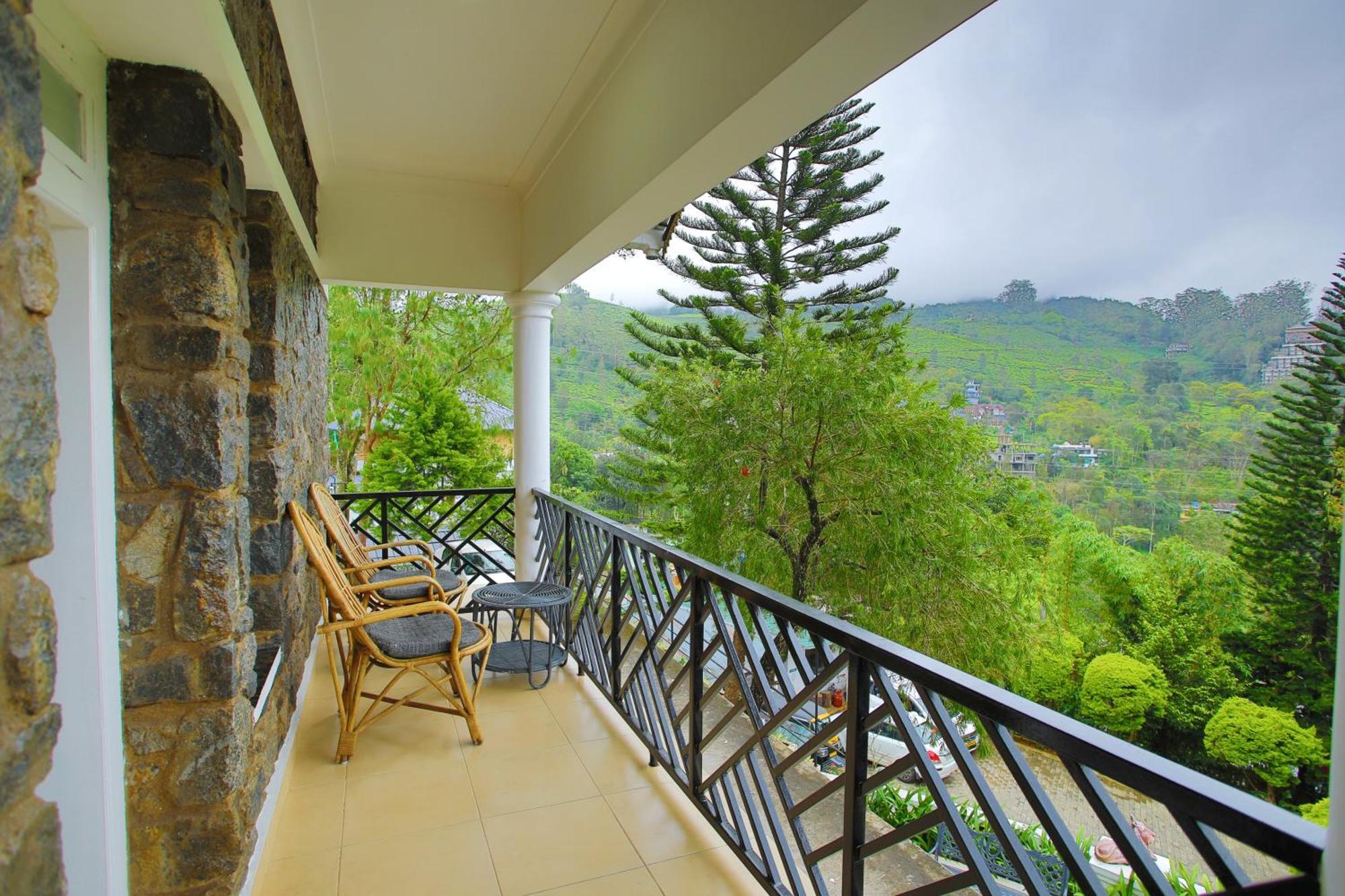 Chithirapuram Palace Munnar Bagian luar foto
