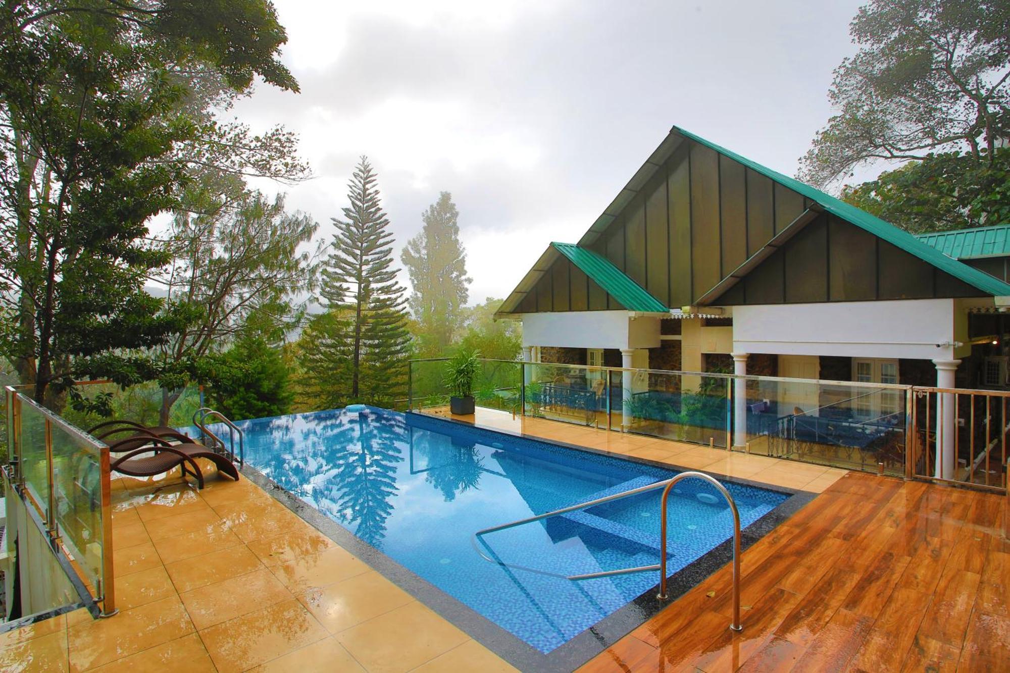 Chithirapuram Palace Munnar Bagian luar foto